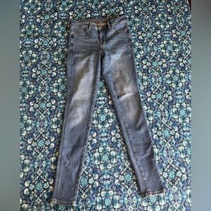 American Eagle skinny jeans size 4, NWOT